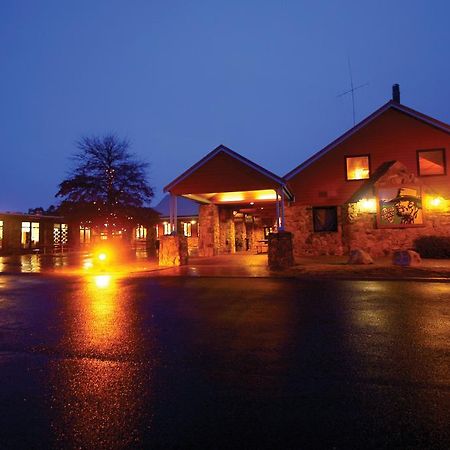 The Station Hotel Джиндабайн Екстер'єр фото