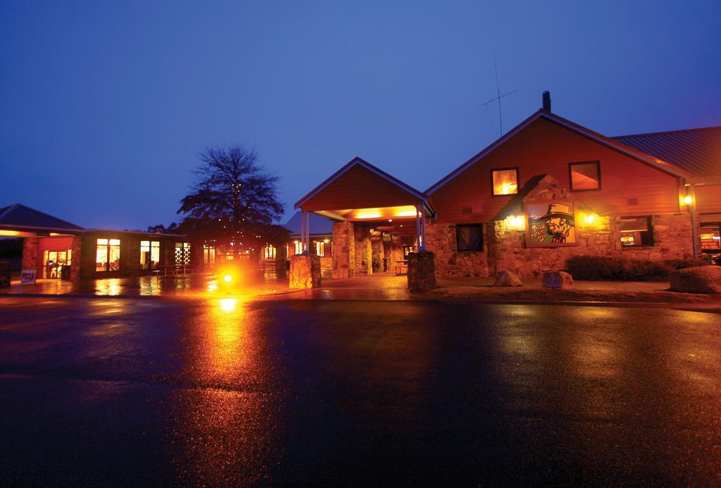 The Station Hotel Джиндабайн Екстер'єр фото